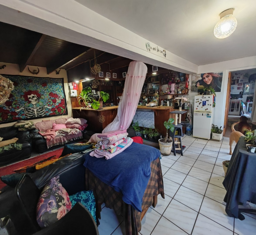 6 Bedroom Property for Sale in Heuwelsig Free State
